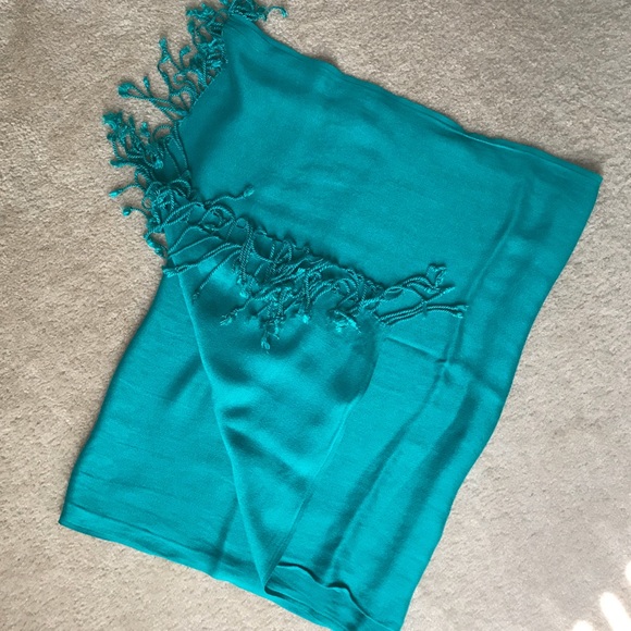 Turquoise pashmina scarf - Picture 2 of 2